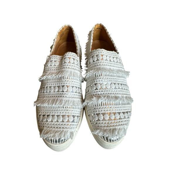 Seychelles Floral Lace Eyelet Fringe Metallic White Slip on Sneakers Sz: 8 - Picture 2 of 10